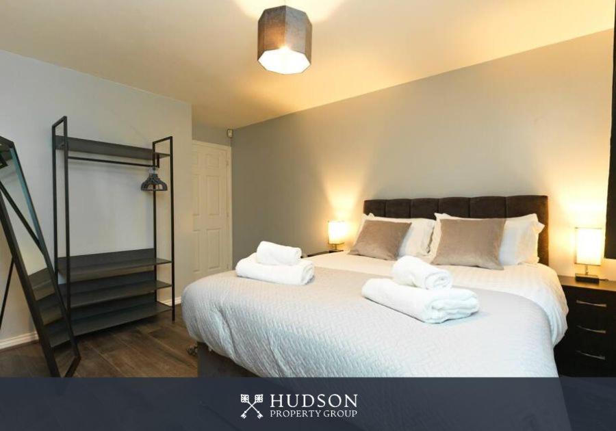 Telford 2-Bedroom Apartment Bagian luar foto