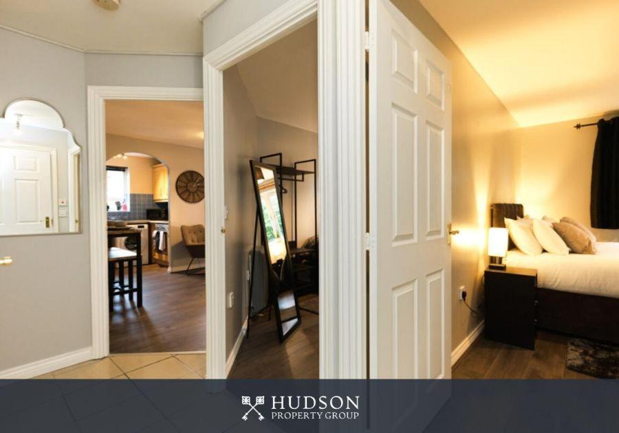 Telford 2-Bedroom Apartment Bagian luar foto